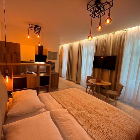 Street Living Hotel - Apartments Вена Экстерьер фото
