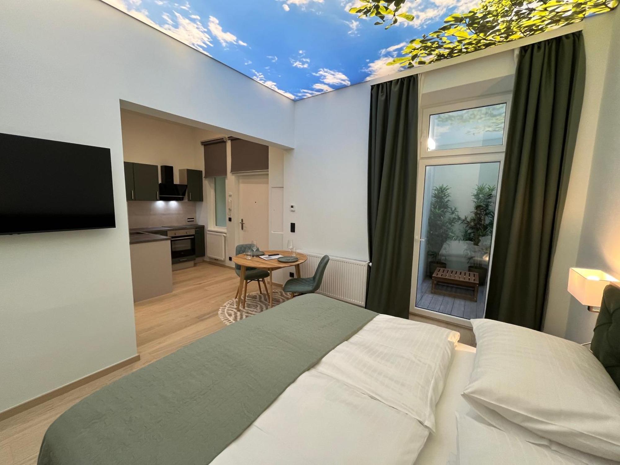 Street Living Hotel - Apartments Вена Экстерьер фото